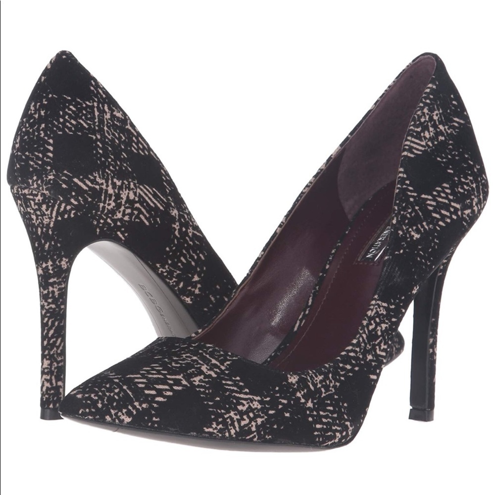 Bcbg black pointed toe treasure pump
